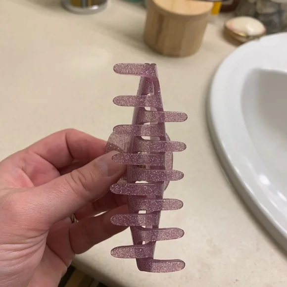 EMI JAY Claw Clip - Picture 3 of 3